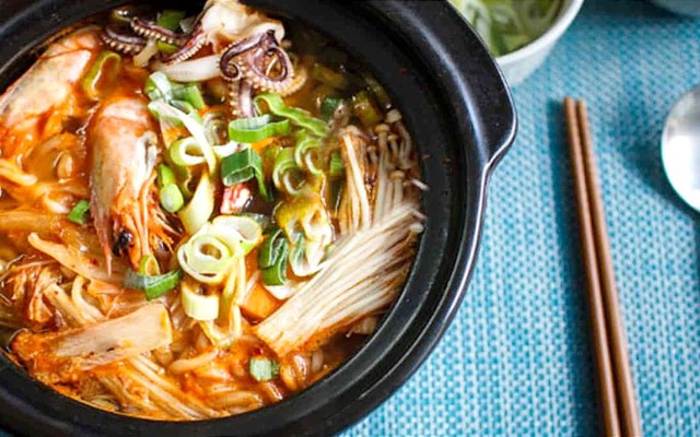 Mì Cay Chân Gà FastFood TM - Chung Cư Ngô Gia Tự