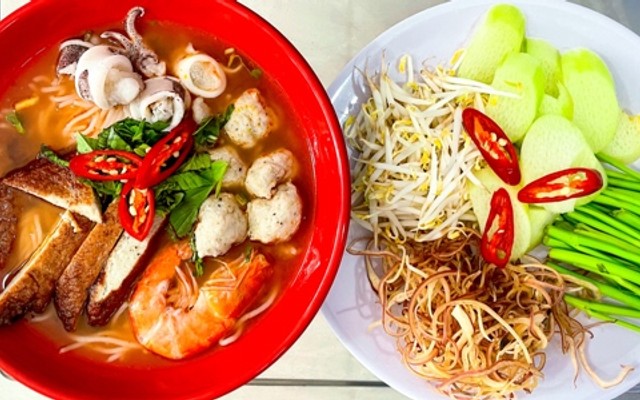 Bún Thái, Ốc & Lẩu 916 - Phạm Văn Bạch