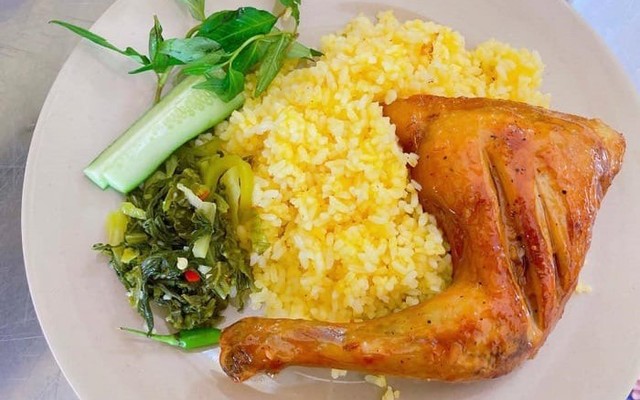 Cơm Chiên Gà Xối Mỡ - Quán Cây Sung - 35/6 Bình Chuẩn 34