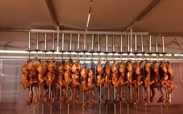 A Mắm - Gà Quay Bánh Bao & Cơm Tấm