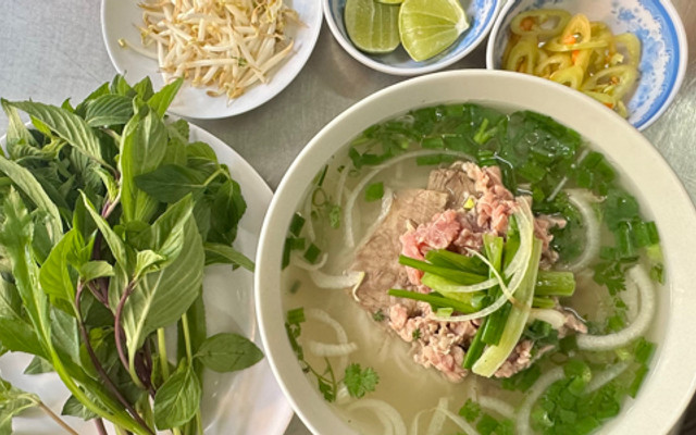 Phở Ngọc - Bành Văn Trân