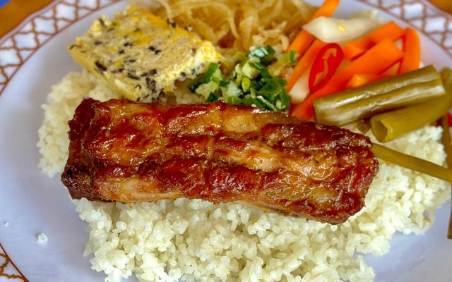 Cơm Tấm Sườn Quay Lu Hằng - Đường Số 23