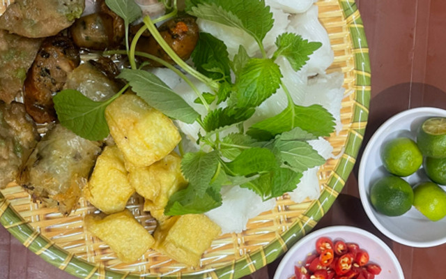 Xiên 2K - Bún Chả, Bún Đậu & Bánh Tráng Trộn - Ngõ Tự Do