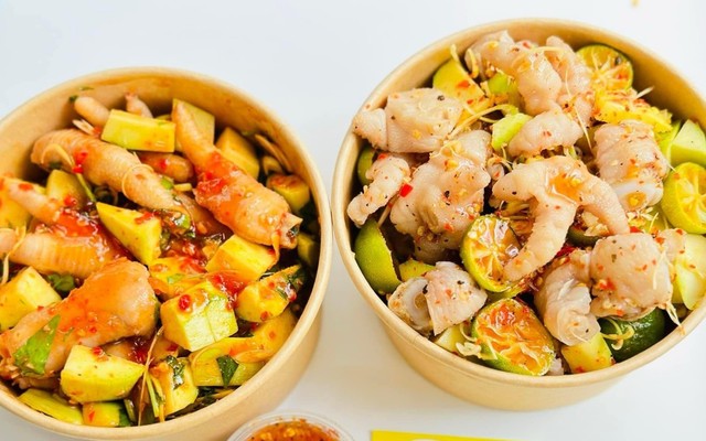 Chân Gà Alo Chicken - Lê Quang Định