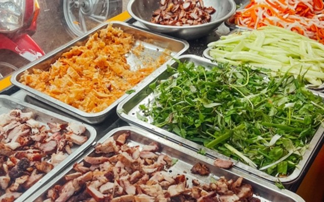 Bánh Mì Heo Quay Ông Nghĩa 1