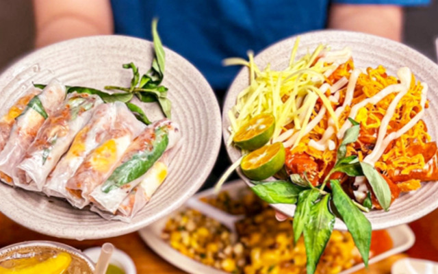 Biển Vương - Bánh Tráng Cuốn Trộn & Ăn Vặt - Trương Quyền