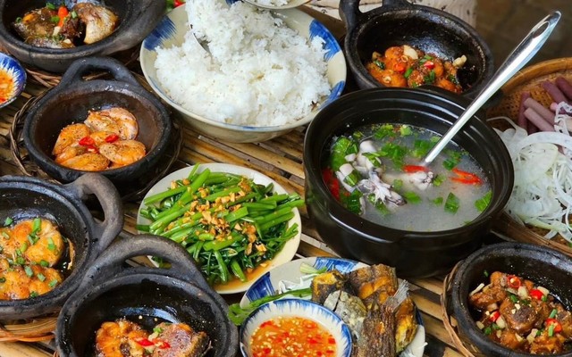 Cơm Ếch - Ngô Sĩ Liên