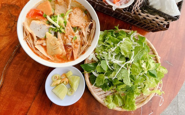 Nguyệt - Bún Chả Cá & Mỳ Quảng