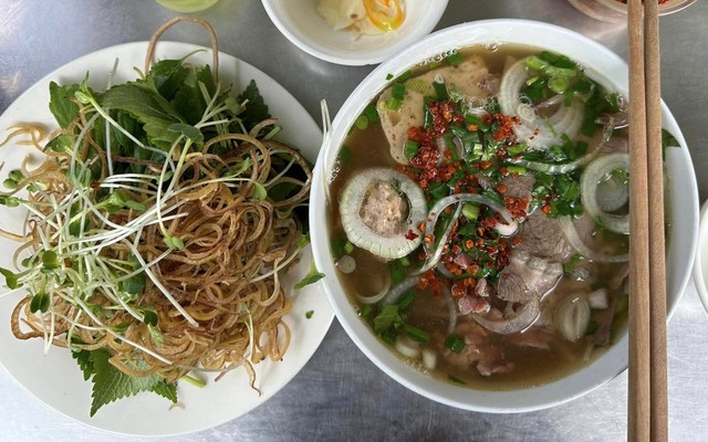 Bún Bò Huế Hương Giang - 9 Lê Văn Lộc