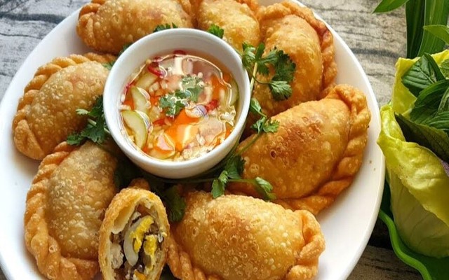 Bánh Gối & Ăn Vặt - Cô Út