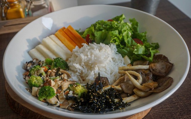 Cơm Chay Tuệ Vân - Linh Đông