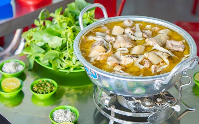 Quán Tao Ngộ - Lẩu Gà Lá É Phú Yên - Châu Thị Vĩnh Tế