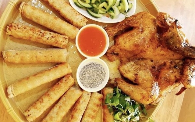 Cháo Dinh Dưỡng VyVy & Gà Nướng Cơm Lam Quang Tuệ - Bùi Văn Hòa