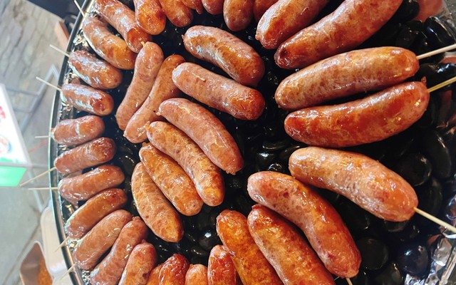 Lạp Xưởng Nướng Đá 2AE - Phan Trung