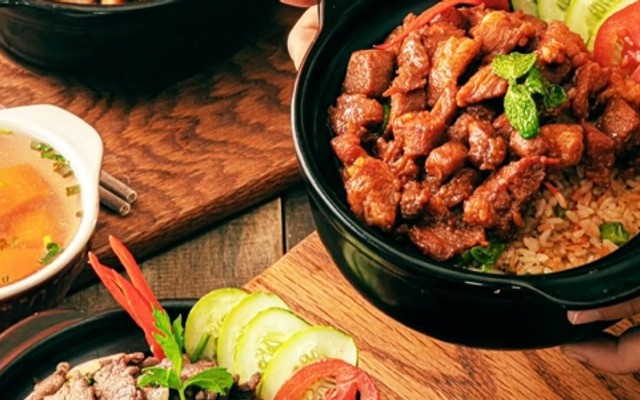 Uncle Trung - Tiệm Cơm Thố & Ăn Vặt - Bà Triệu