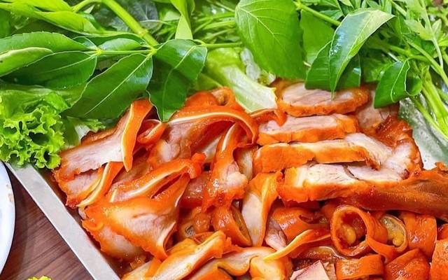 Giò Heo Phá Lấu Kha Thi - Nguyễn Trung Trực