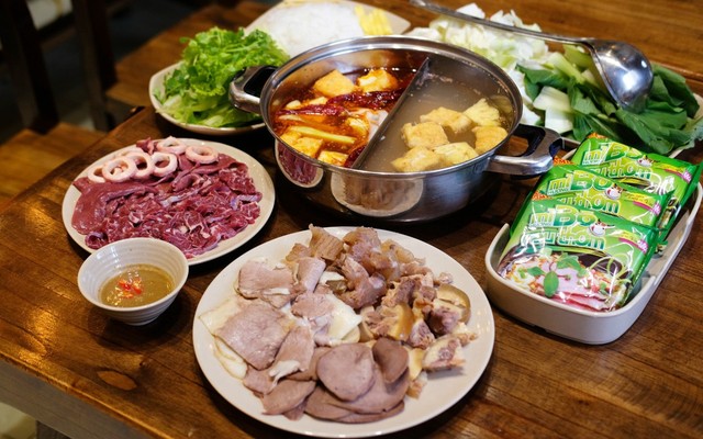 Quán 26A - Lẩu Bò, Thỏ 7 Món - Long Bình Tân