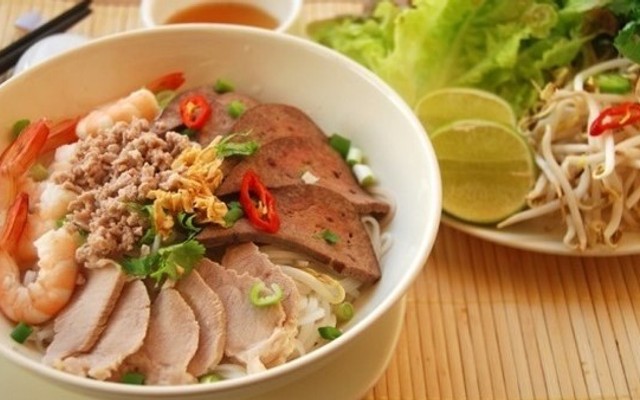 Hủ Tiếu Mì Nam Vang 222 - Phạm Hùng