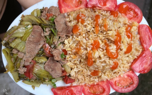 Bếp Hương Béo - Cơm Rang & Bún Chả Quạt - Lạch Tray