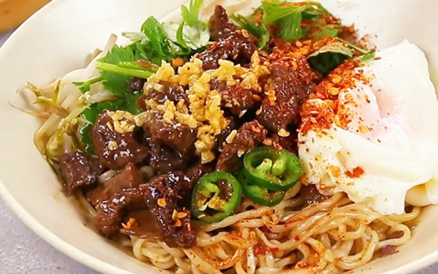 Ăn Vặt Ven Hồ - Bờ Hồ Vườn Quyến