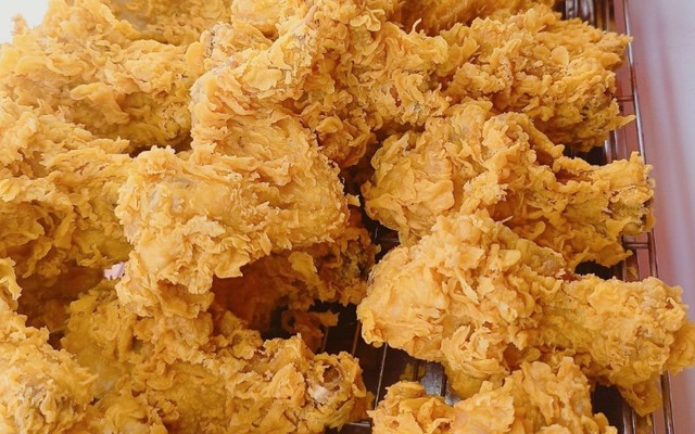 GÀ RÁN NHẤT CHICKENS - Ngô Quyền