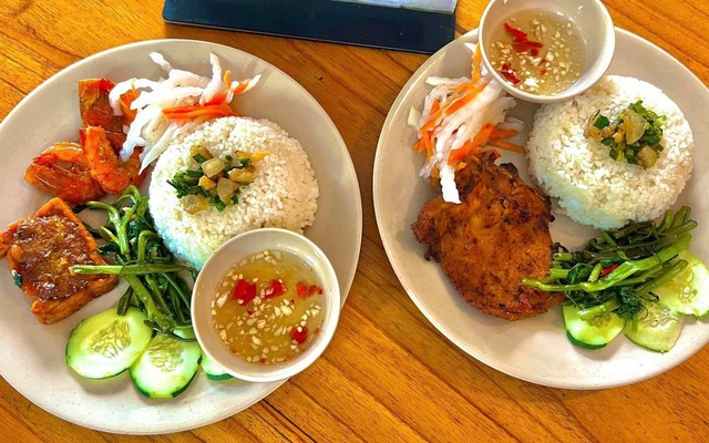 Cơm Tấm Sườn - 97 Ngự Bình