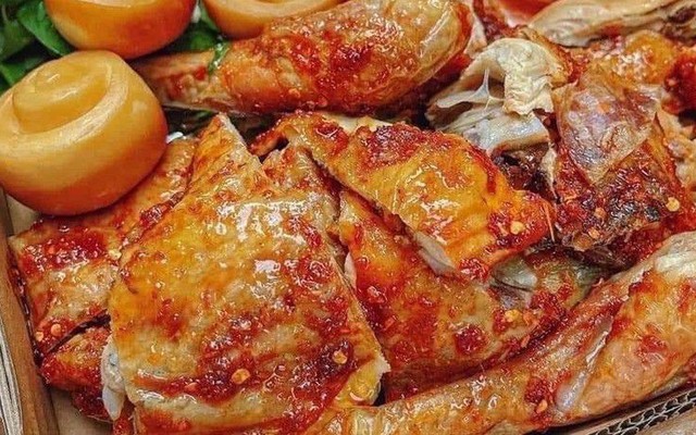 Gà Quay Sốt Muối Ớt Hưng - Nguyễn Thị Định