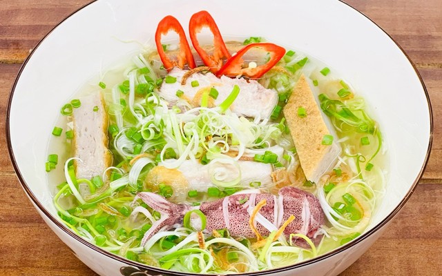 Bánh Canh - Hủ Tiếu Gà Ta Chú Kim