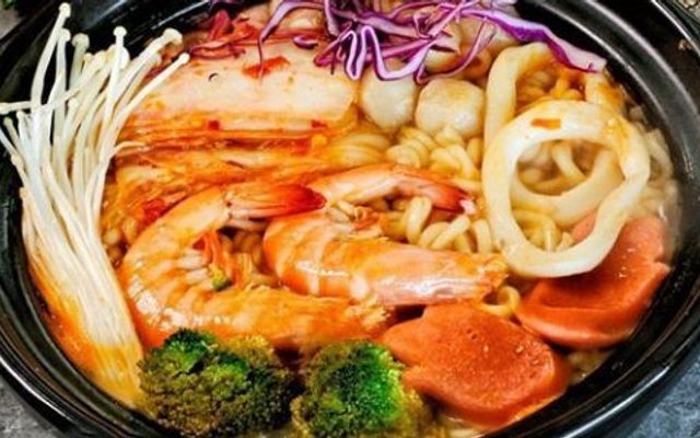 MEOW MILK AND TEA - Trà Sữa & Mì Cay - 76 Lê Văn Mầm