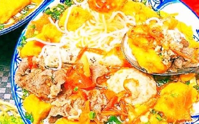 Bún Riêu Cua Bà Hinh - Vạn Phúc