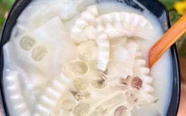 Quán Bảo Trâm Chè Dừa Dầm, Mít Trộn & Bánh Chuối Chiên Sài Gòn