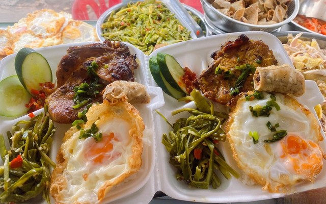 Quán Ly - Cơm Tấm Sườn & Cơm Gà Xé - 25 Ngô Gia Tự