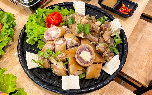 Lẩu Đuôi Bò 777 - Lê Văn Việt