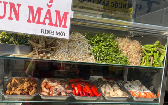 Quán Ăn CÔ BA - BÚN MẮM & BÚN THÁI - Thích Quảng Đức 