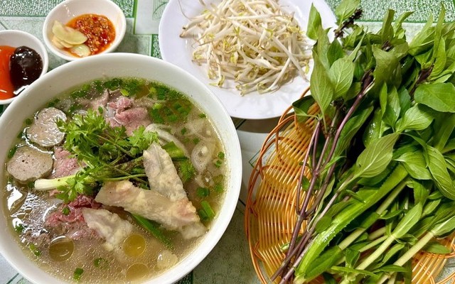 Phở Bò Cao Hân - Bò Kho & Bún Bò Tái - Nguyễn Du