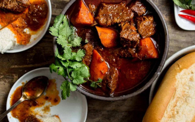 Tiệm Nhà Voi - Bánh Mỳ Sốt Vang , Mỳ Cốc & Cafe Muối - Đội Cấn