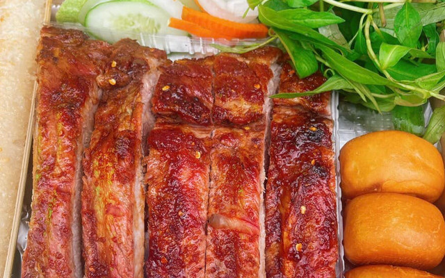 A DUY FOOD - Gà Quay Sườn Quay Cơm Lam - Quận 8