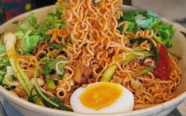 Tiệm Nhà Bơ - Lẩu Ly, Mì Trộn & Trà Sữa