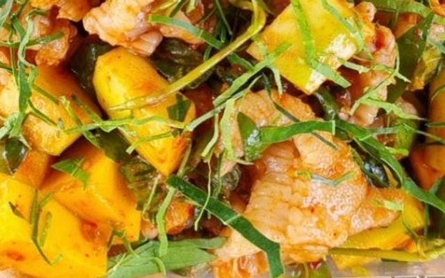 Chân Gà Sốt Thái & Trứng Vịt Lộn - Minh Hiếu Quán