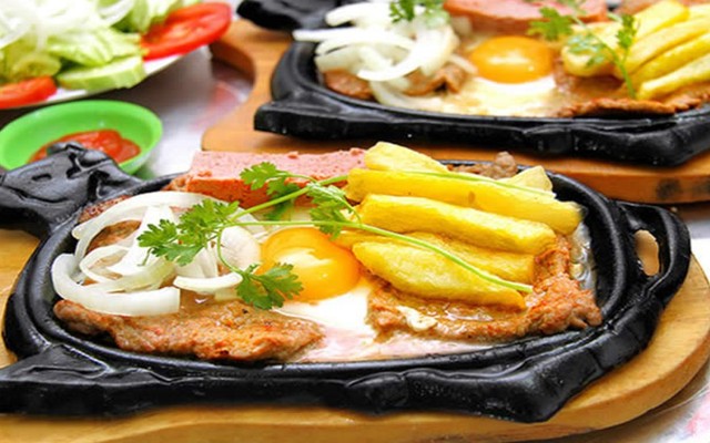 Bít Tết Bờ Hồ - 227 Lê Hồng Phong