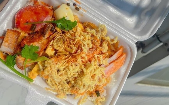 Bánh Mì , Xôi Mặn & Cơm Gà Xối Mỡ - Quán Thu - Nguyễn An Ninh