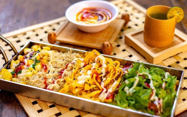 Cơm Cháy Kẹp ChamCham - Nguyễn Huệ