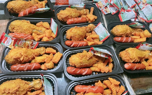 Gà Rán Lê Hồng Phong