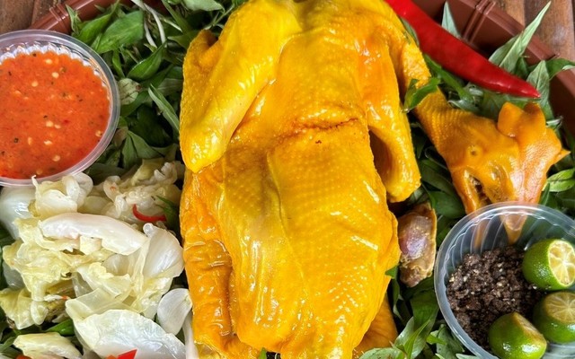 Ăn Vặt Cô Diêng - Chân Gà Sốt Thái & Tré Trộn