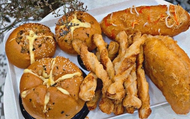 Bánh Mì & Bánh Bao Ba Hưng Bakery - Trần Hưng Đạo