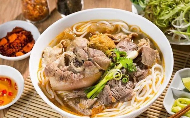 Bếp Cô Thắm - Bún Bò, Cơm Chiên & Mì Xào - Trần Văn Ơn