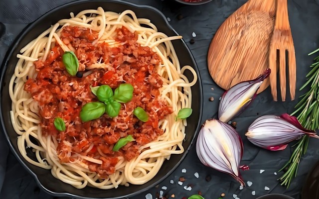 Cơm Trưa & Mì Ý Cô Thi