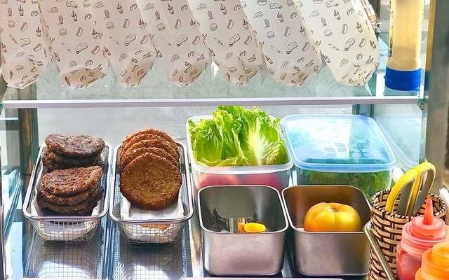 Hamburger Chú Thin - Phạm Văn Thuận