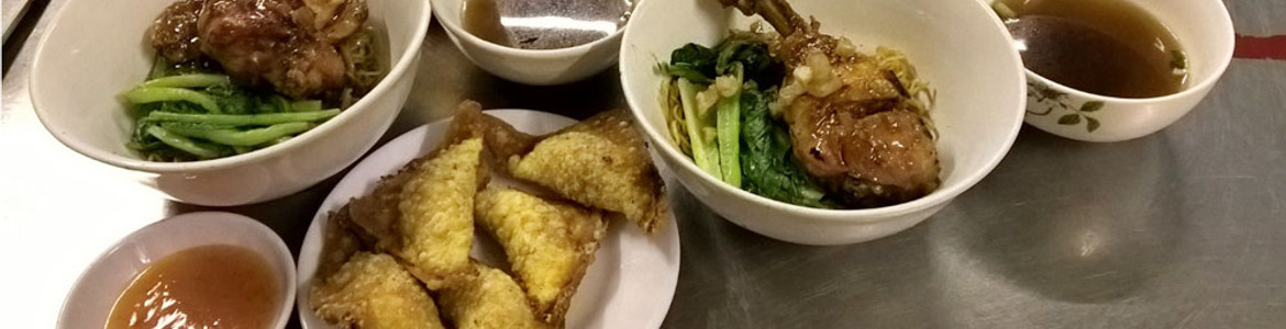 San San - Mì Gà Quay