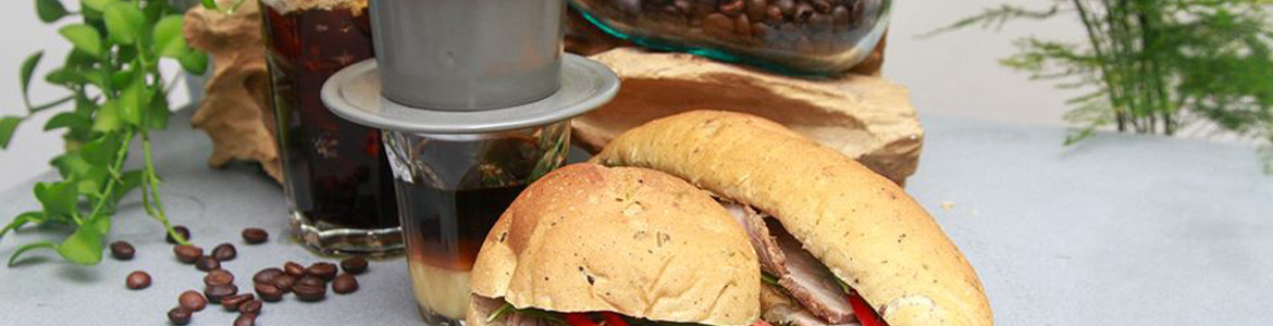 Ro22 - Cà Phê & Bánh Mì Phở 